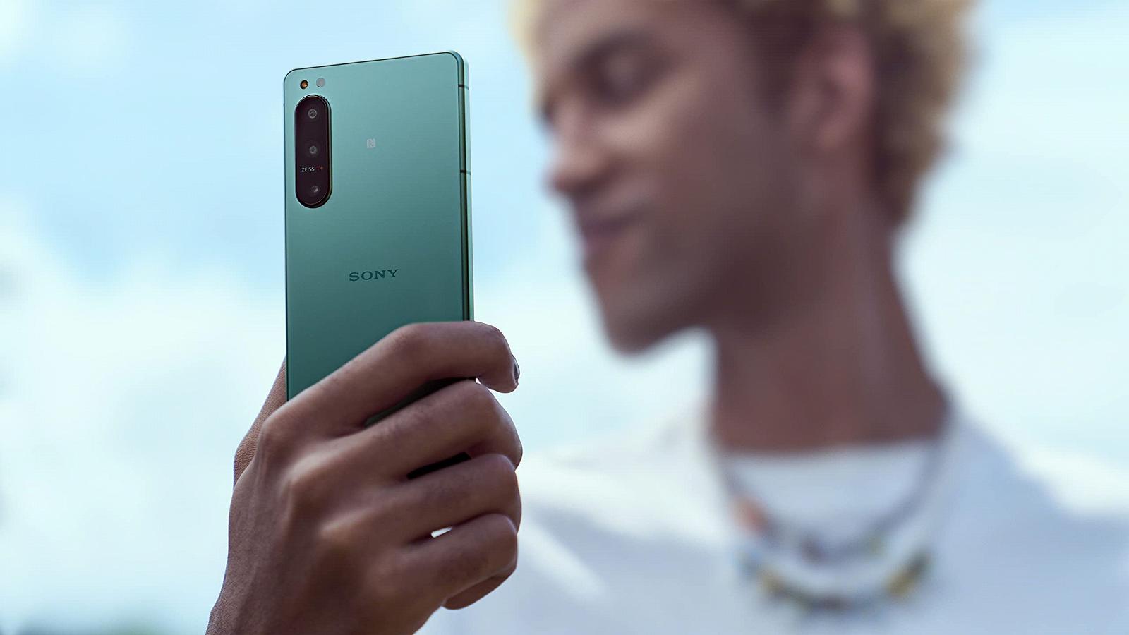 Смартфон Sony Xperia 5 IV 5G 6.1 дюйма 4K HDR 120 Hz OLED Triple Camera Dual SIM Green, фото №11 Смартфон Sony Xperia 5 IV 5G 6.1 дюйма 4K HDR 120 Hz OLED Triple Camera Dual SIM Green, фото №11
