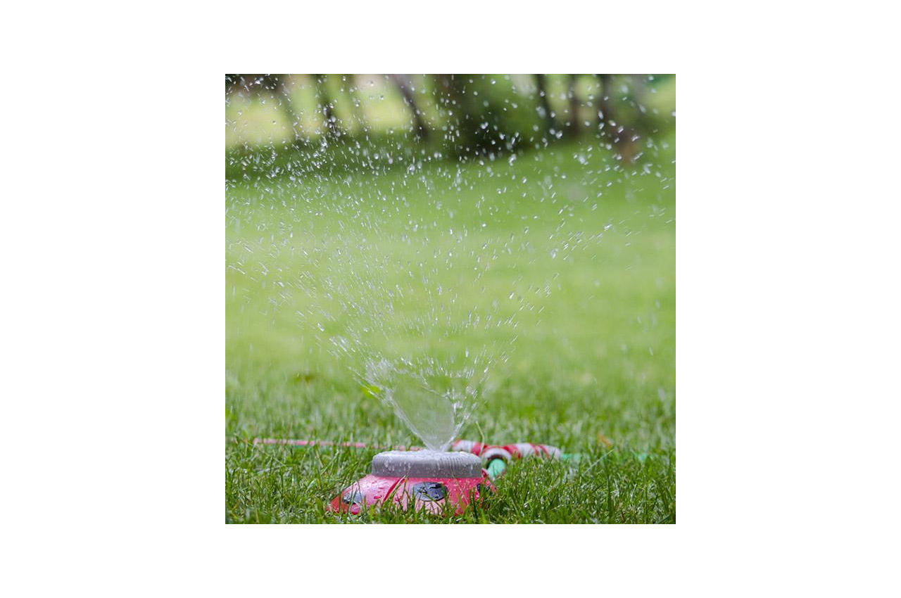 Дождеватель Intertool - восьмипозиционный на базе "божья коровка" (GE-0073), фото №3 Дождеватель Intertool - восьмипозиционный на базе "божья коровка" (GE-0073), фото №3