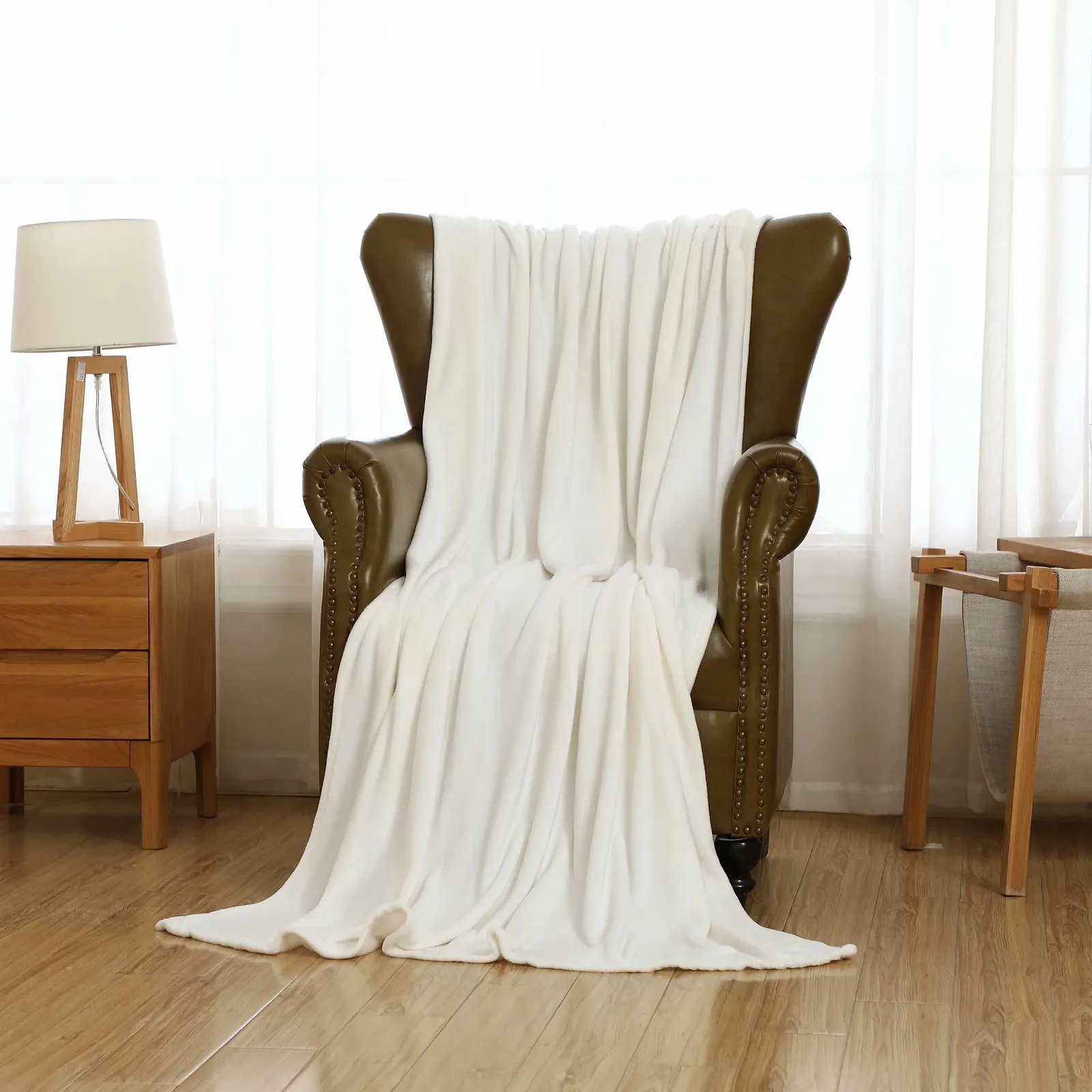 Плед Mixibaby Мягкий Пушистый Очень Мягкий и Теплый Фланелевый Флисовый Плед Устойчивый к Сминанию/Защищенный от Пятен Как Плед для Дивана или Кровати, Белый, 160 x 200 см, фото №2