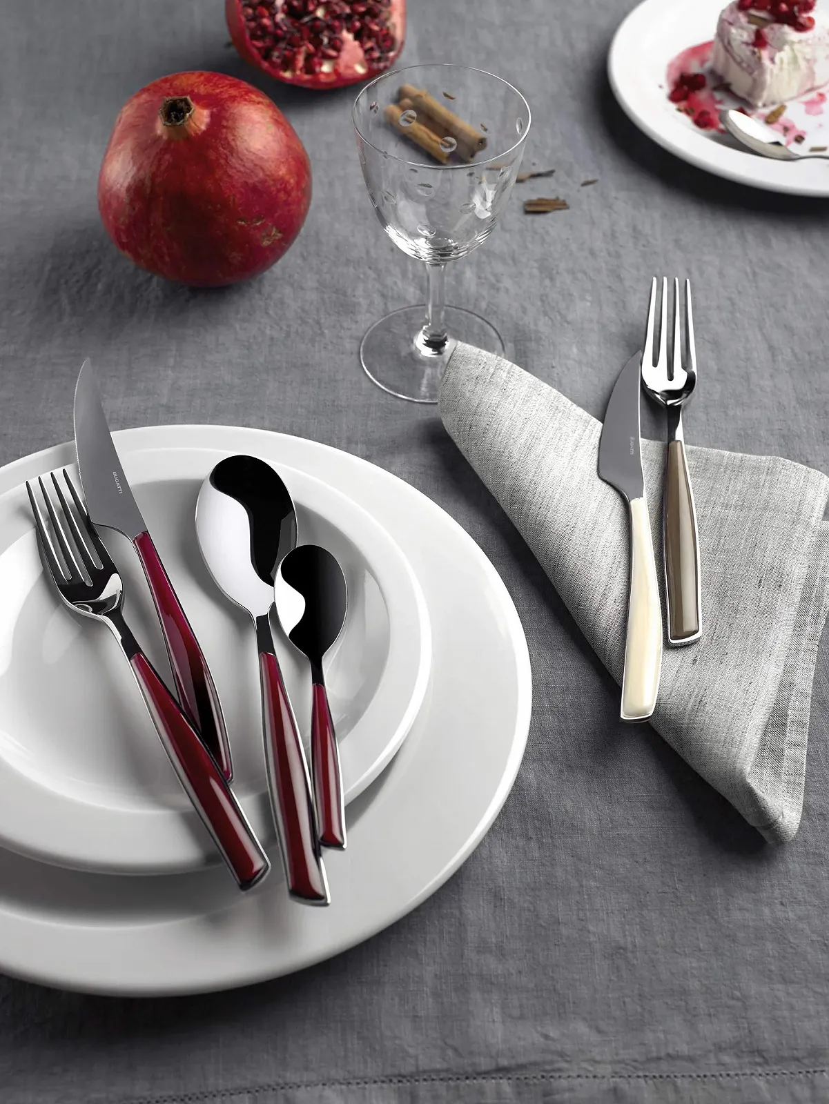 Набір столових приборів Bugatti Glamour GL3U-021F00/4, 4 предмети, червоний, фото №4 Набір столових приборів Bugatti Glamour GL3U-021F00/4, 4 предмети, червоний, фото №4