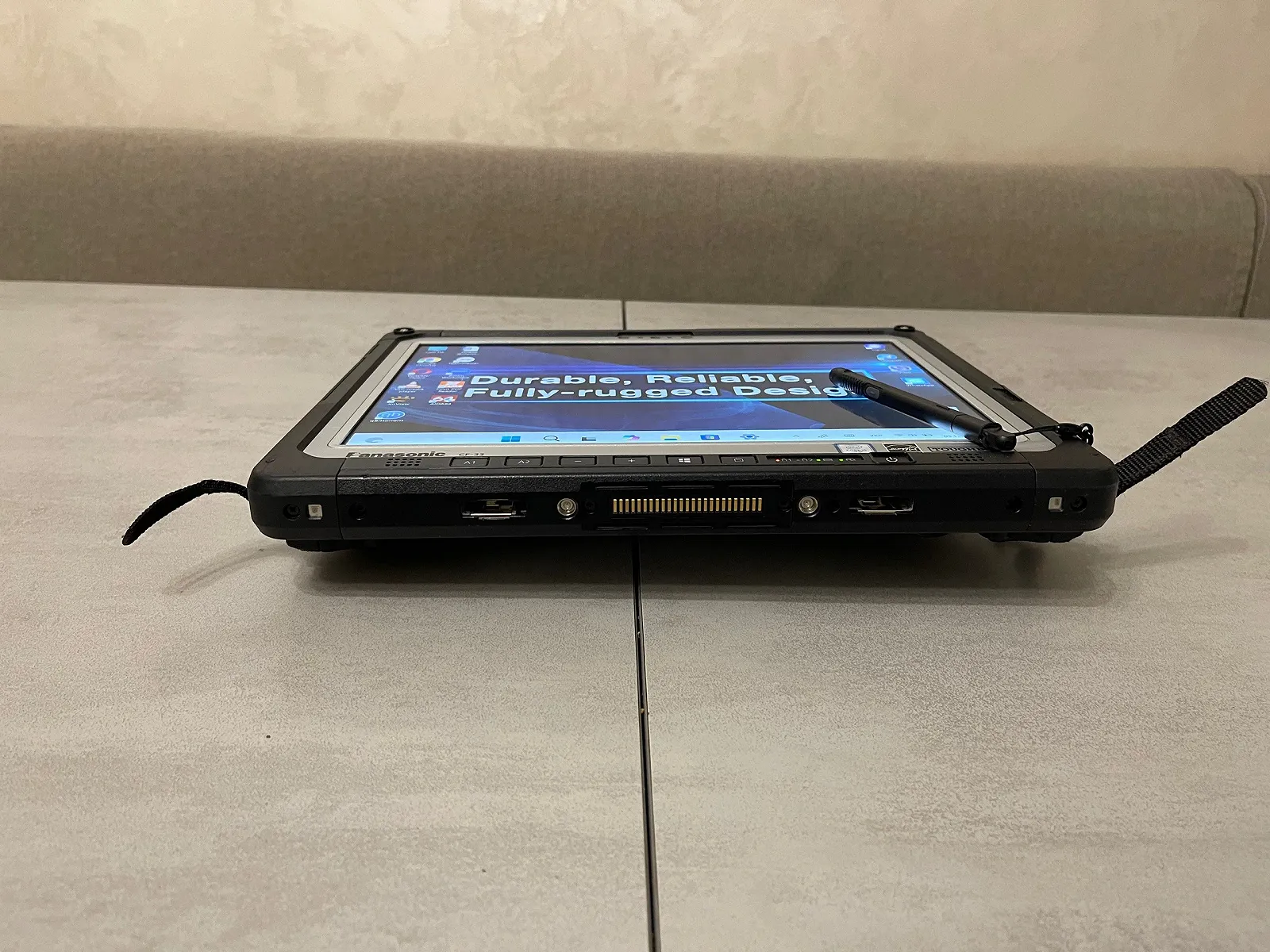 Защищенный планшет Panasonic Toughbook CF-33, 12", i5-7300U, 8GB, 256GB, 4G LTE, фото №2