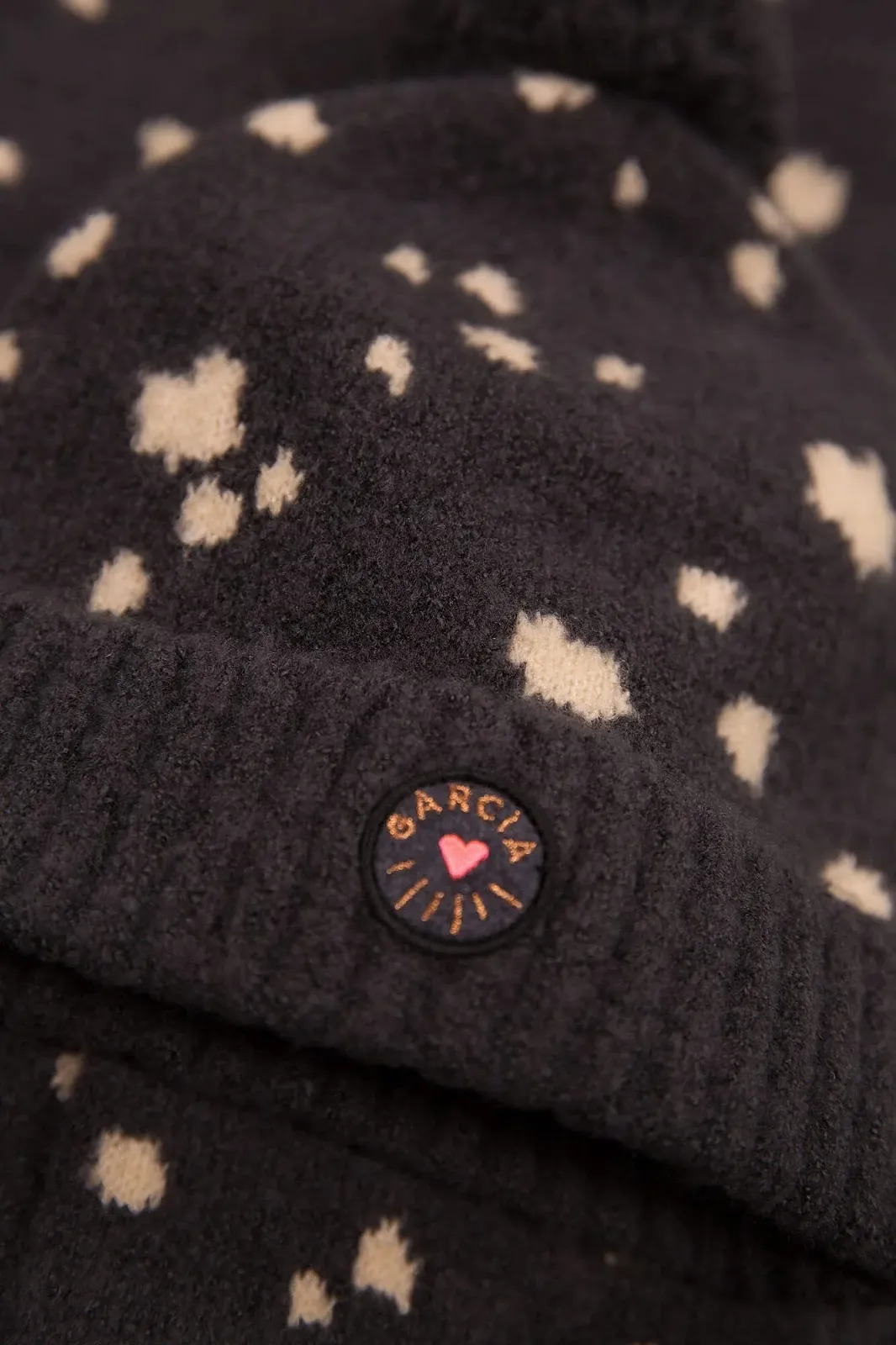 Зимняя шапка Garcia для девочки с помпоном, фото №2