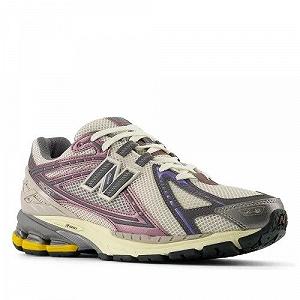 Кроссовки New Balance 1906R Licorice Beige размер 44 - Фото 1