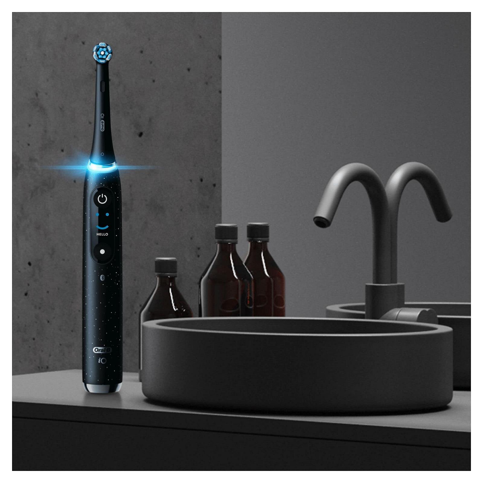 Электрическая зубная щетка Oral-B iO Series 10 Plus Edition и сменные насадки iO Bright White для электрической зубной щетки, 2 шт. в упаковке, фото №3