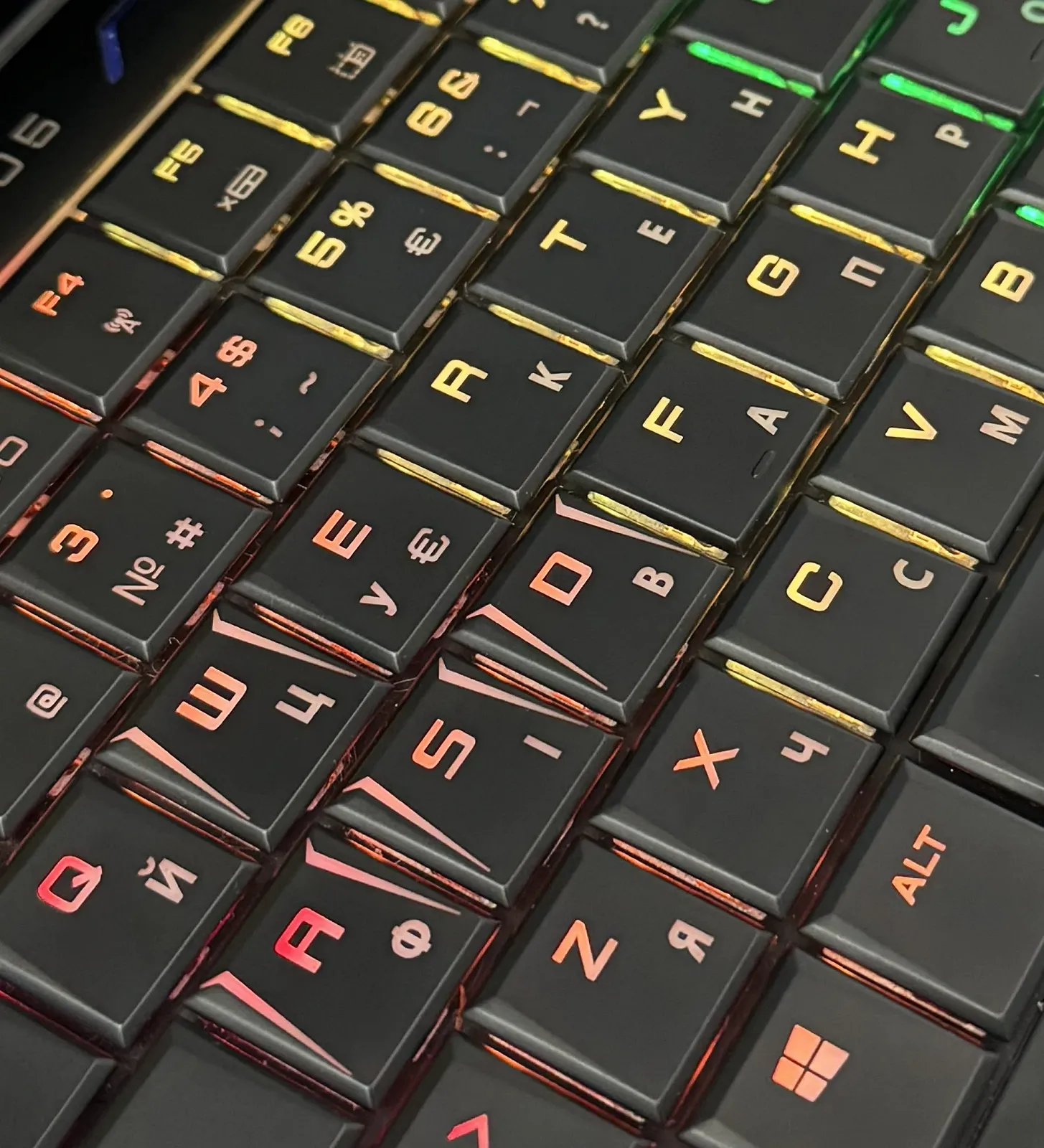 Ноутбук 15,6" Medion (Lenovo Group) Erazer X15805 | Intel Core i7-8750H | RAM 16 ГБ | IPS (1920x1080) Full HD | SSD 512 ГБ | HDD 1 ТБ | Nvidia GeForce RTX 2070 with Max-Q Desing, 8 ГБ | металевий корпус | Win10 б/в (5062), фото №1