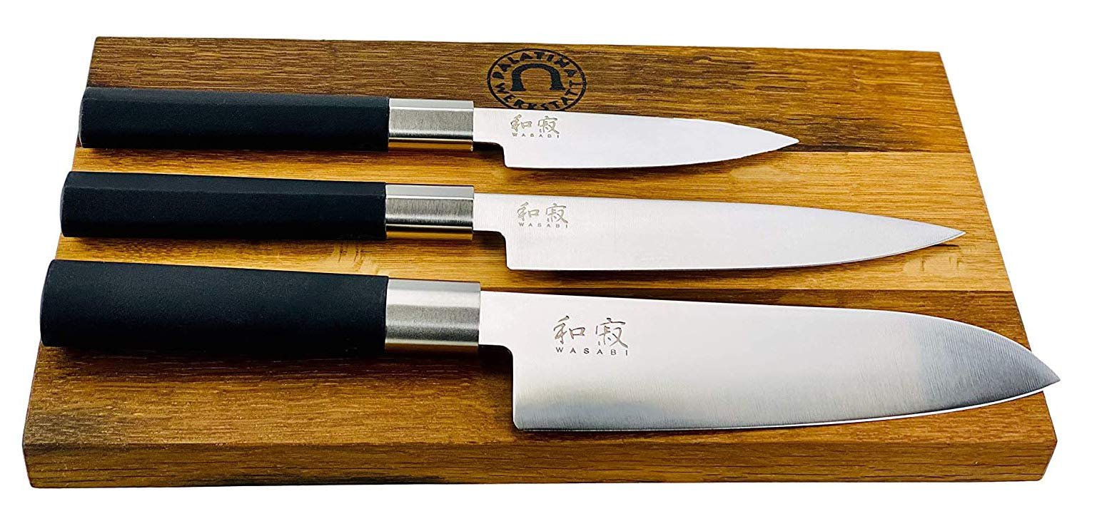 Набір ножів Santoku Kai Wasabi Black 16.5 см, Ніж для офісу 10 см, Універсальний ніж 15 см + Дубова дошка з бочкового дерева 25 x 15 см, фото №1