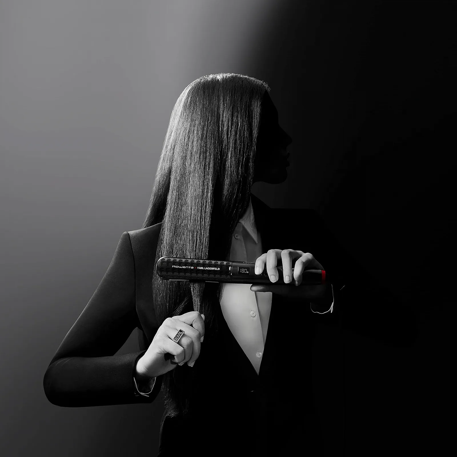 Выпрямитель для волос Rowenta x Karl Lagerfeld K/Pro Stylist SF467L Keratin & Glow ионизация 140-210°C черный/красный, фото №7 Выпрямитель для волос Rowenta x Karl Lagerfeld K/Pro Stylist SF467L Keratin & Glow ионизация 140-210°C черный/красный, фото №7