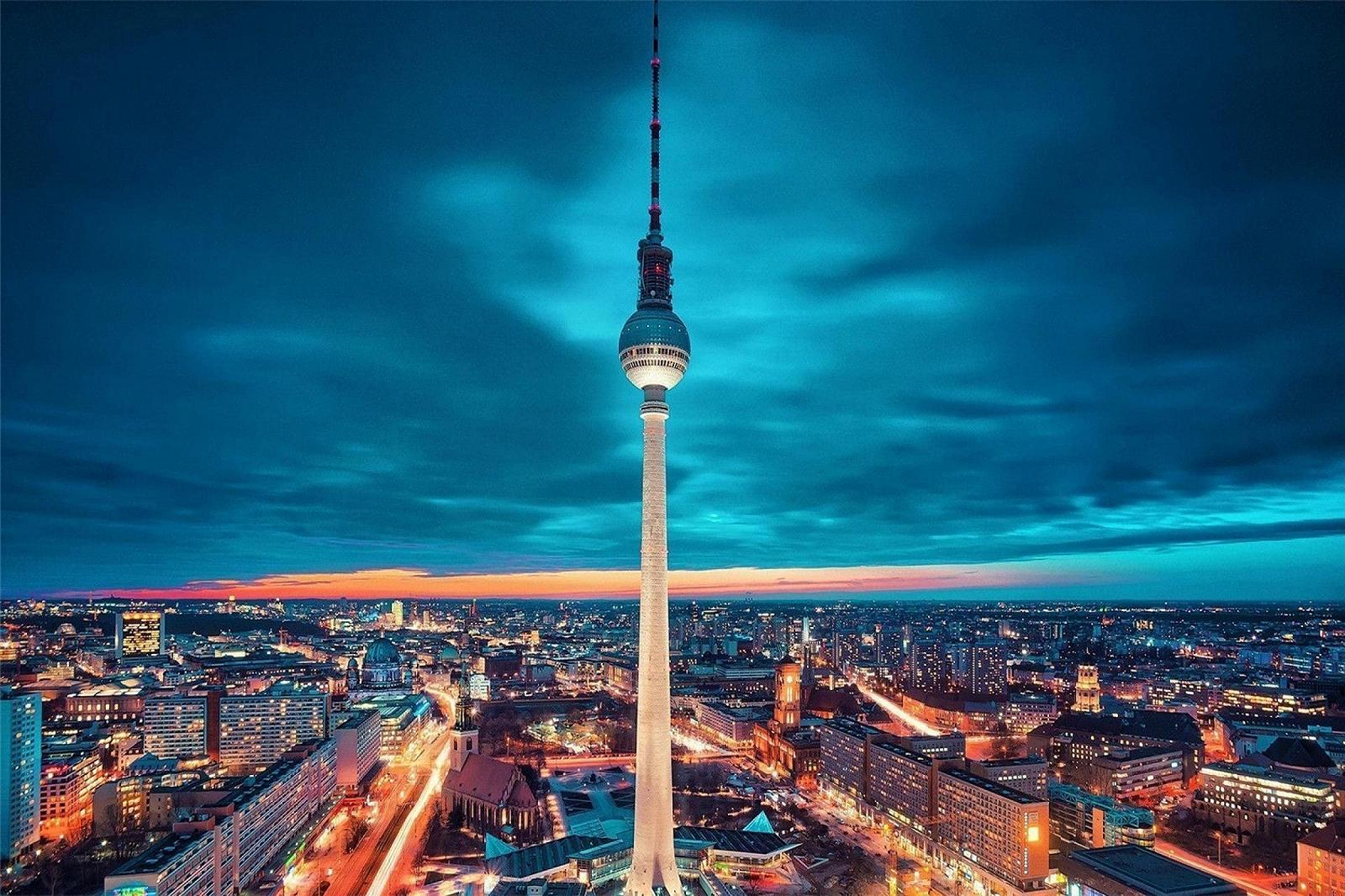 Пазл Berlin TV Tower at Night 1000 деталей 26 x 38 см, фото №1