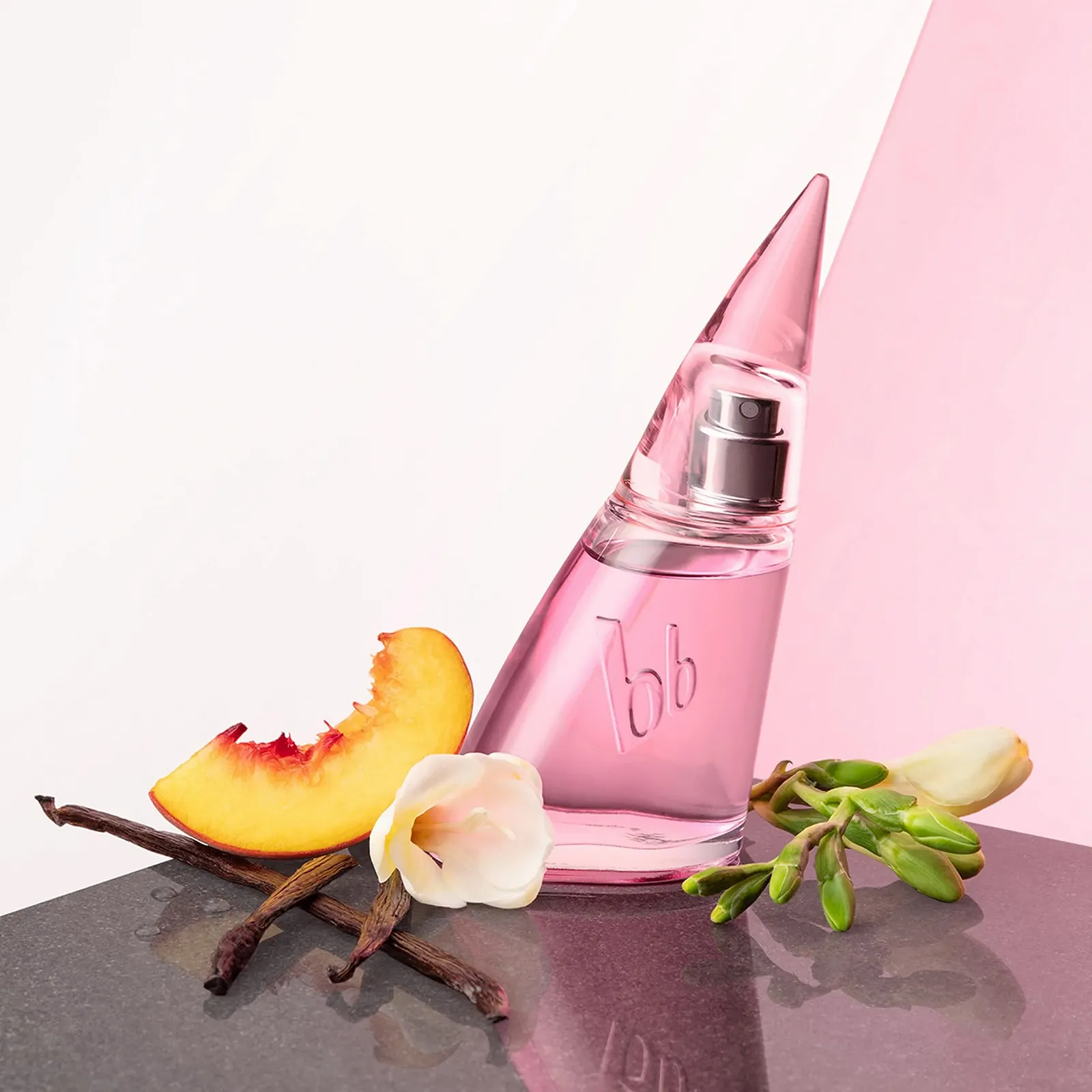 Туалетна вода Bruno Banani Woman Квітковий Фруктовий 50 мл, фото №6 Туалетна вода Bruno Banani Woman Квітковий Фруктовий 50 мл, фото №6