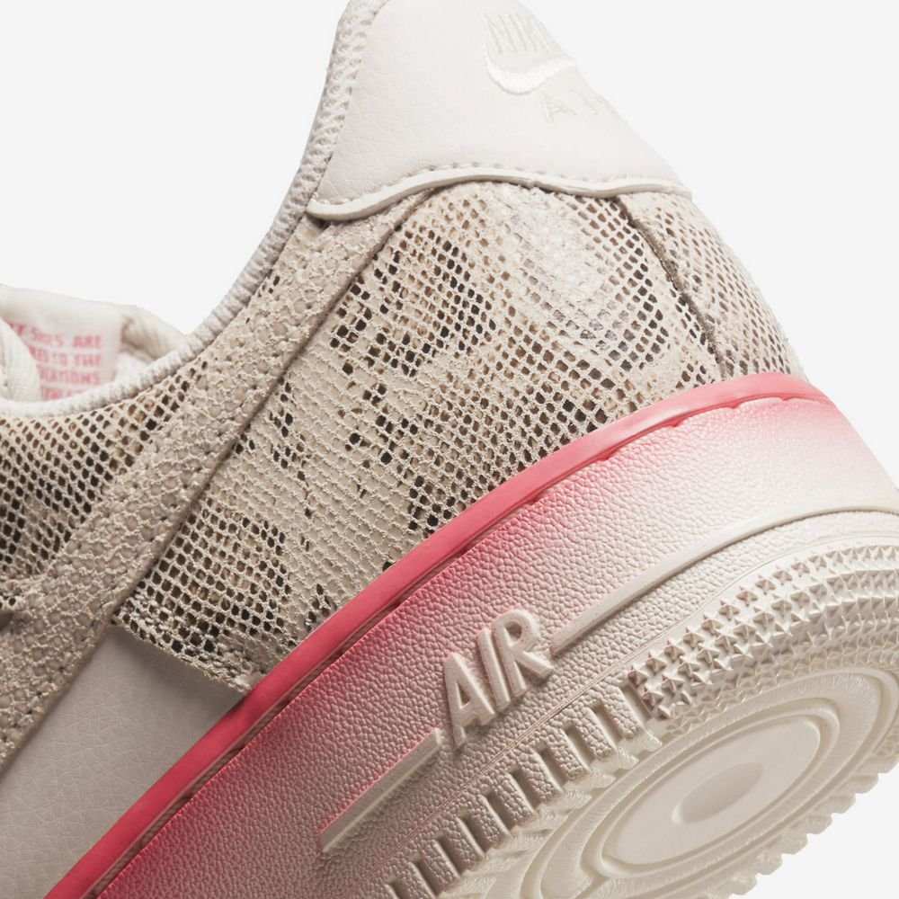 Кросівки Nike WMNS AIR FORCE 1 07 LX 40, фото №7