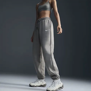 Штани жіночі Nike Phoenix Fleece High-Waisted Oversized Sweatpants Olive FZ5996-320 M - Фото 1