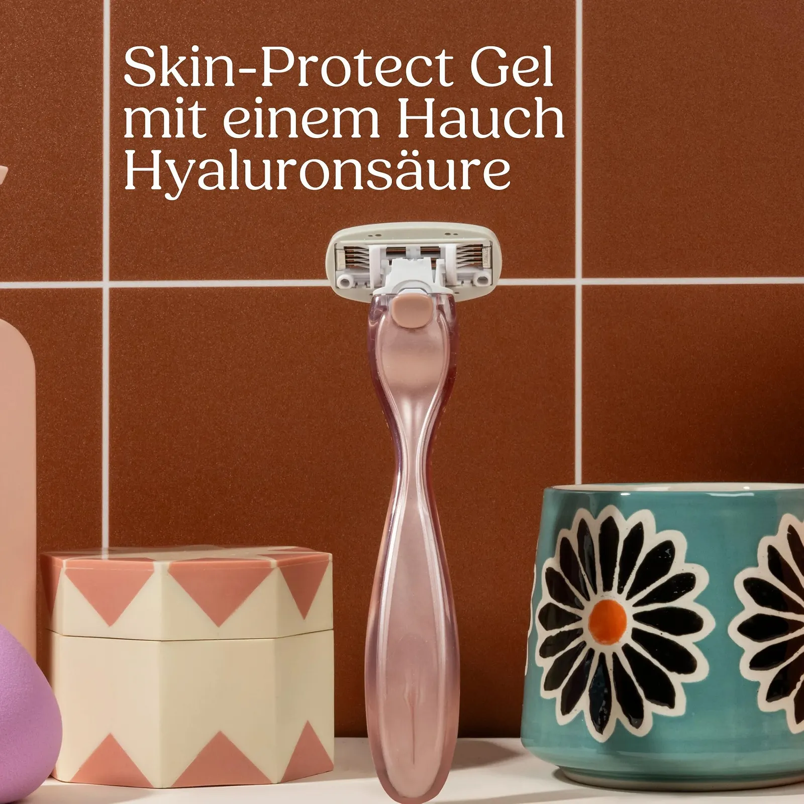 Сменные кассеты для женской бритвы Wilkinson Sword Intuition Complete 3 шт., фото №3 Сменные кассеты для женской бритвы Wilkinson Sword Intuition Complete 3 шт., фото №3