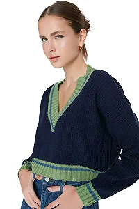 Трикотажный свитер TRENDYOL Crop, темно-синий synthetic.ua - Фото 1