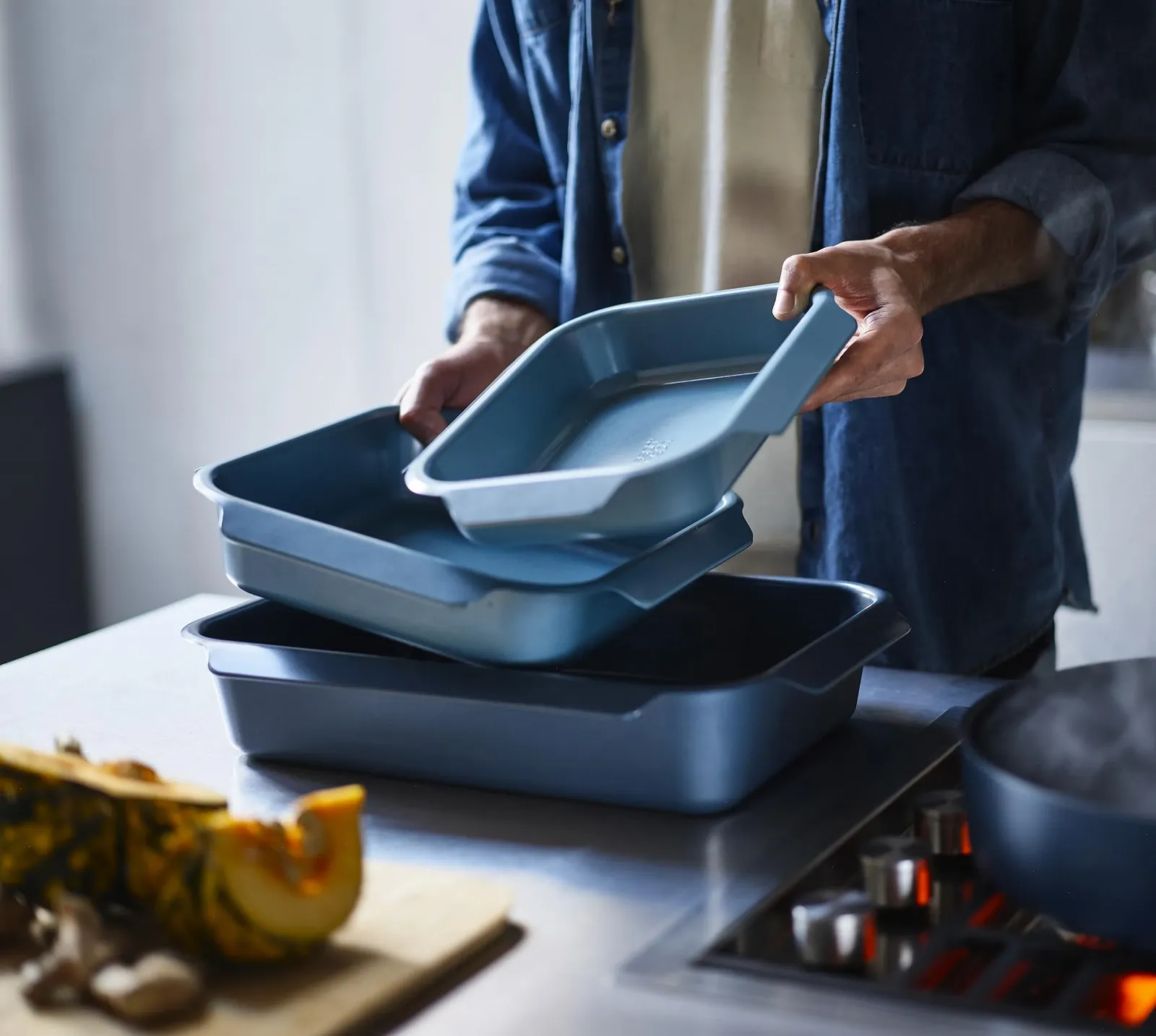 Противень для духовки Joseph Joseph Nest углеродистая сталь антипригарный 41 см x 30 см x 8 см синий, фото №6 Противень для духовки Joseph Joseph Nest углеродистая сталь антипригарный 41 см x 30 см x 8 см синий, фото №6