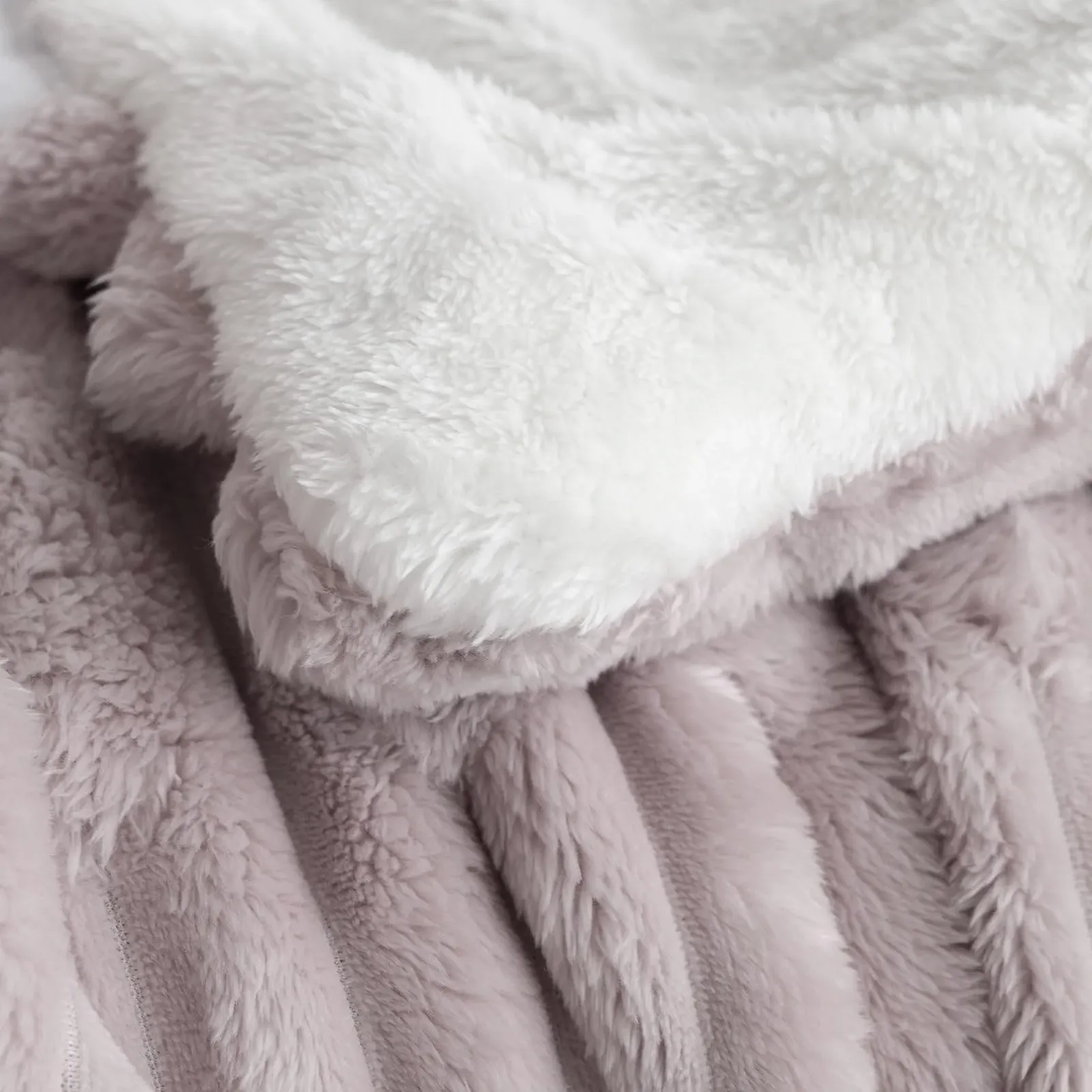 Плед Пухнастий Теплий Зимовий Ідеально підходить як Плед на диван і ліжко Taupe Geometry 200 x 230 см, фото №2