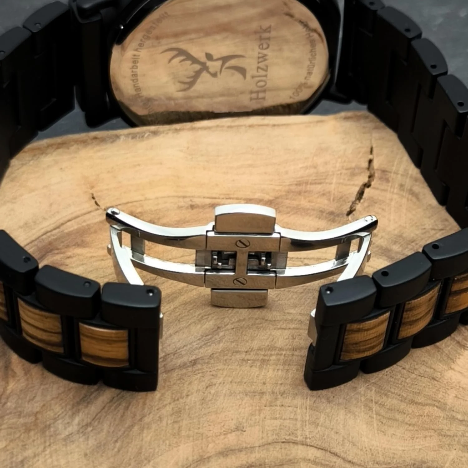 Мужские часы Holzwerk Germany, ручная работа, дизайнерские, эко, натуральное дерево, хронограф, аналоговые, кварцевые, коричневые, черные, серые, римские цифры, дата, фото №6