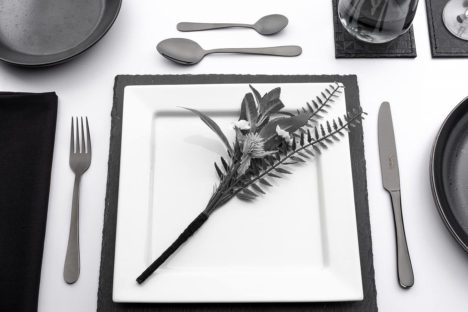 Набор столовых приборов Grunwerg Windsor 16 предметов, черный, нержавеющая сталь 18/10 с PVD покрытием, 4 x обеденных ножа, столовые вилки, десертные ложки, чайные ложки, фото №5 Набор столовых приборов Grunwerg Windsor 16 предметов, черный, нержавеющая сталь 18/10 с PVD покрытием, 4 x обеденных ножа, столовые вилки, десертные ложки, чайные ложки, фото №5