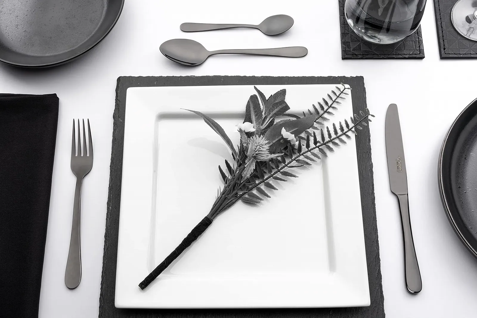 Набір столових приборів Grunwerg Windsor 16 предметів, чорний, нержавіюча сталь 18/10 з PVD покриттям, 4 x обідні ножі, столові виделки, десертні ложки, чайні ложки, фото №5