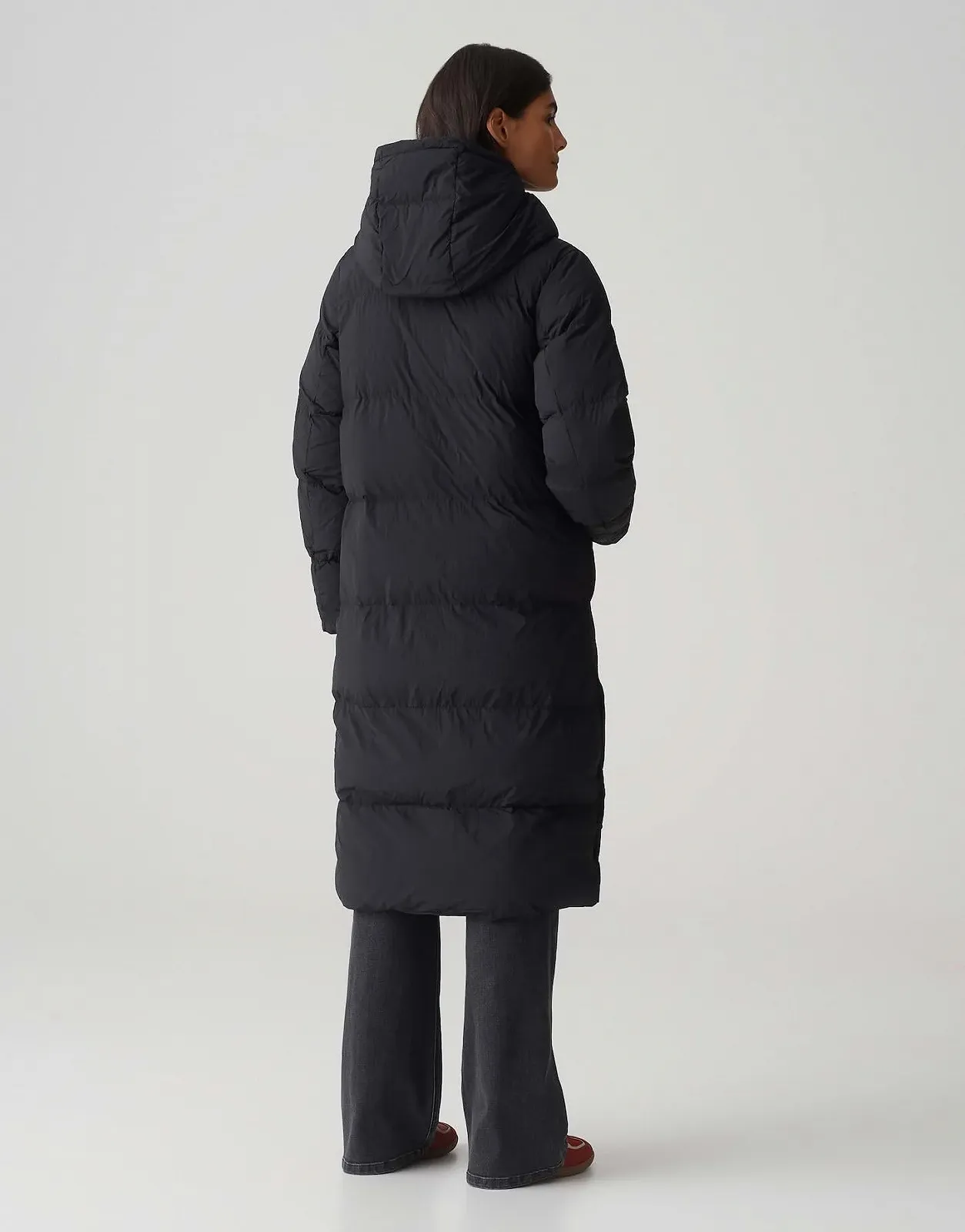 Длинное стеганое пальто OPUS Halline Standard с переработанным наполнителем из искусственного пуха, фото №3 Длинное стеганое пальто OPUS Halline Standard с переработанным наполнителем из искусственного пуха, фото №3