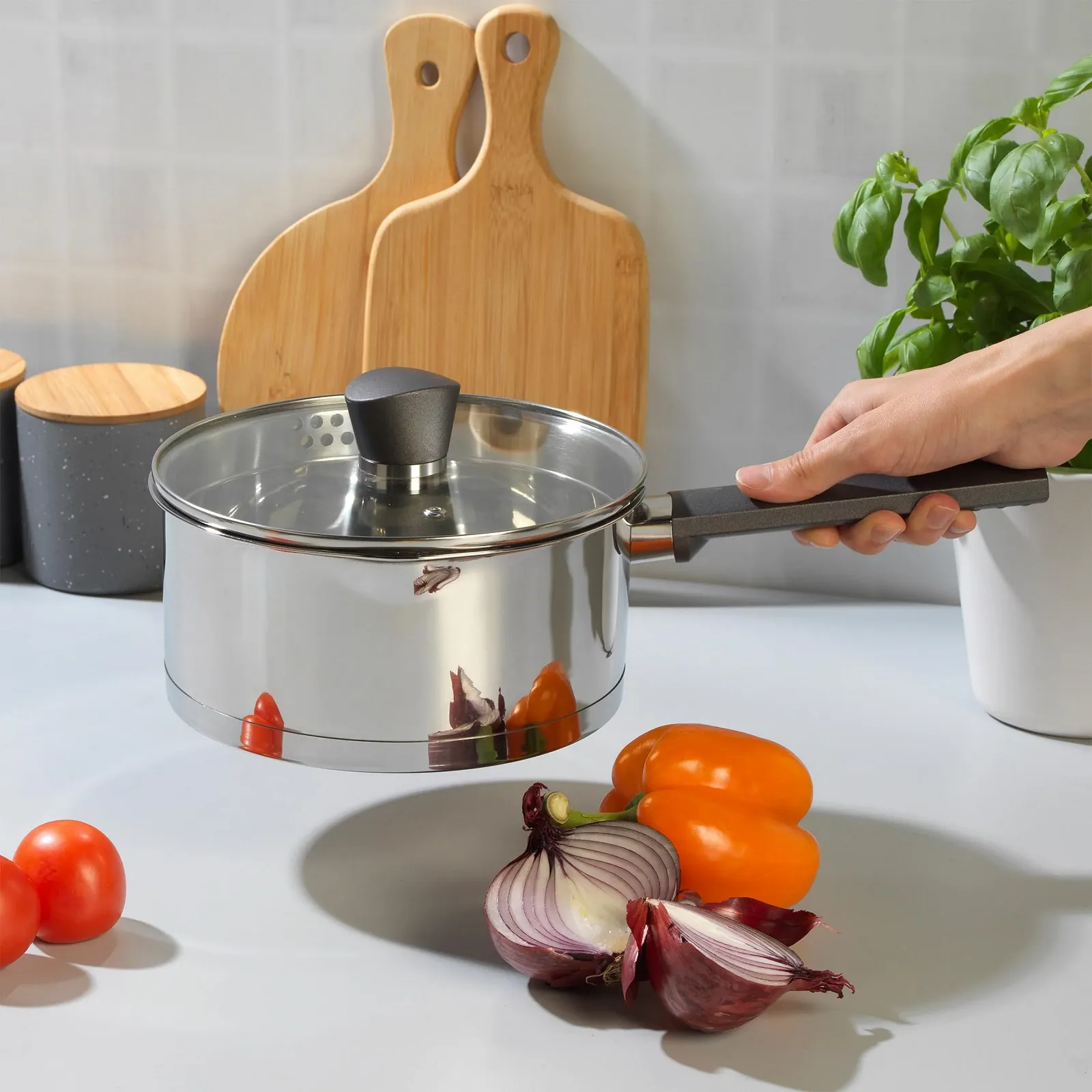 Кастрюля Russell Hobbs Excellence 18 см с крышкой 2 L Серебристый, фото №10 Кастрюля Russell Hobbs Excellence 18 см с крышкой 2 L Серебристый, фото №10