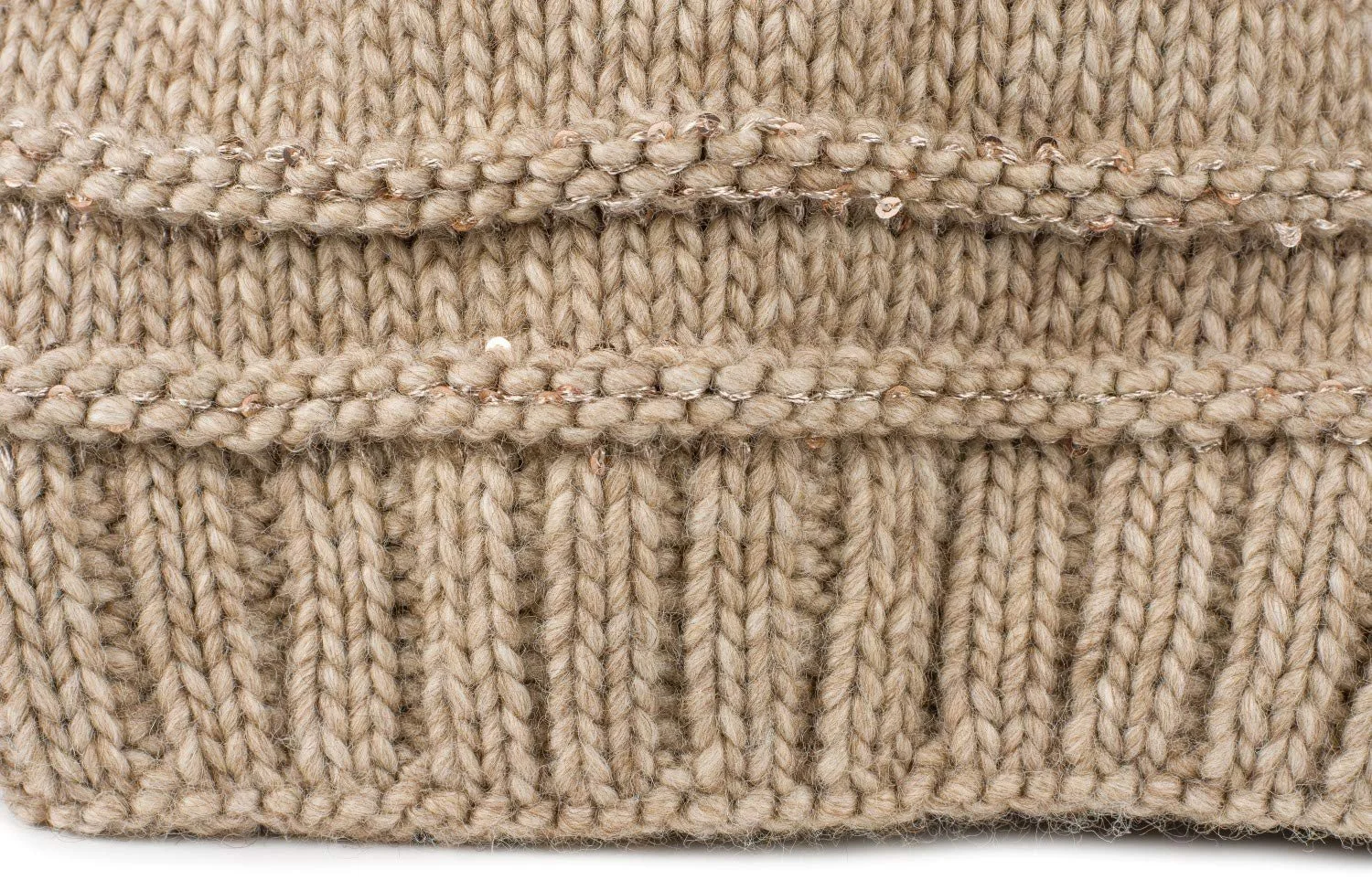 В'язана зимова шапка з блискітками styleBREAKER, з отвором для хвостика та теплою флісовою підкладкою, фото №3 В'язана зимова шапка з блискітками styleBREAKER, з отвором для хвостика та теплою флісовою підкладкою, фото №3