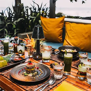 Настольная лампа Vintage LED Battery Wireless Touch Dimmable 3000 K USB Бронза synthetic.ua - Фото 1