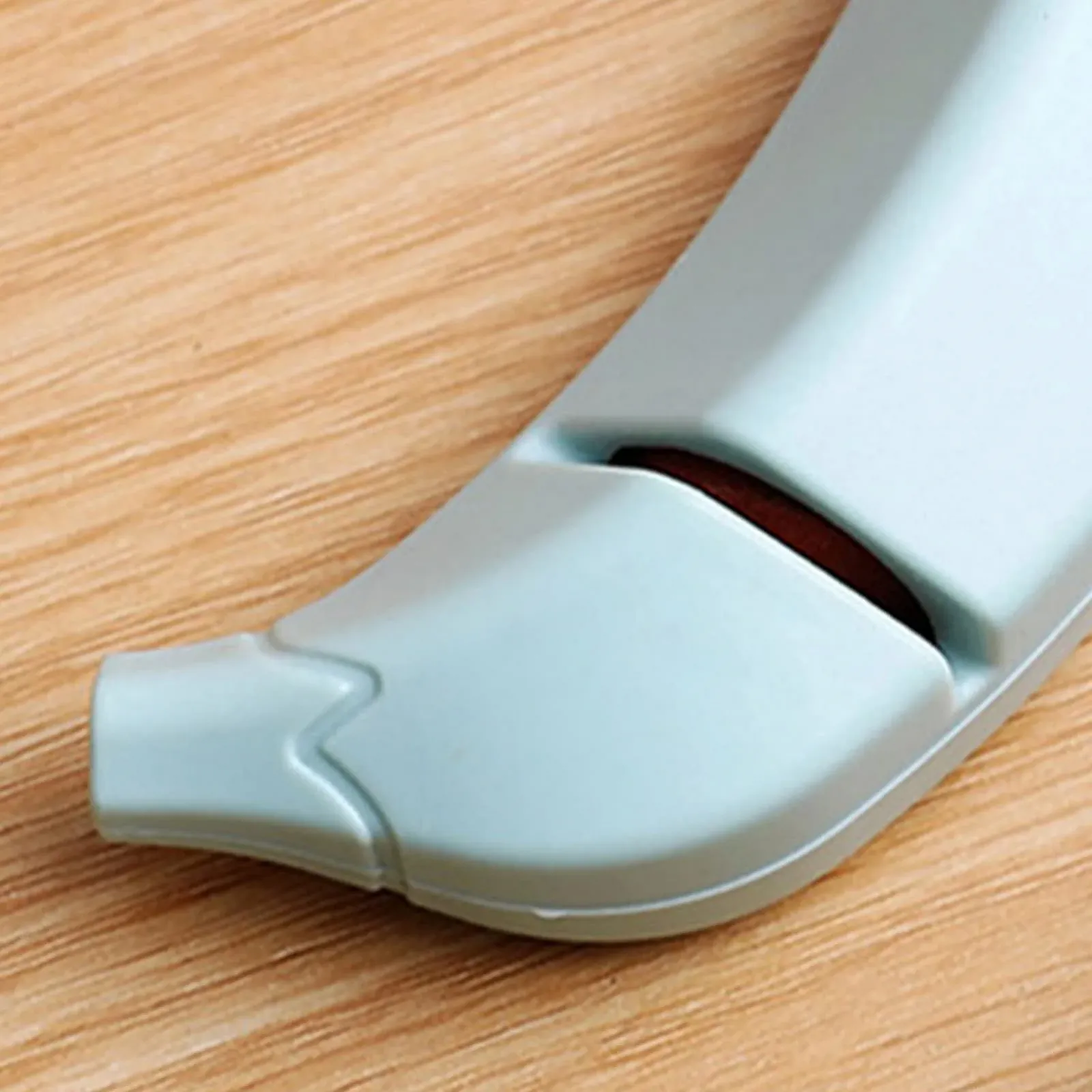 Точилка для ножів Yinhing Standard ручна портативна 2 слоти дизайн Банан, фото №6