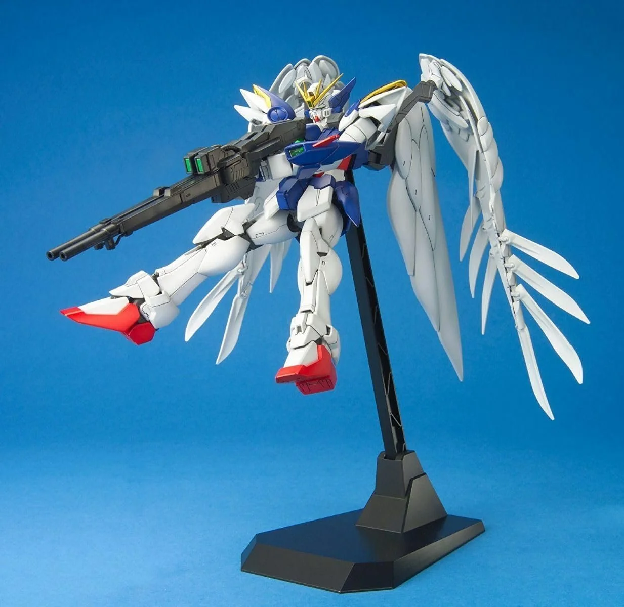 Пластикова модель BANDAI SPIRITS MG Mobile Suit Gundam W Wing Gundam Zero Custom Endless Waltz Version 1:100, фото №5