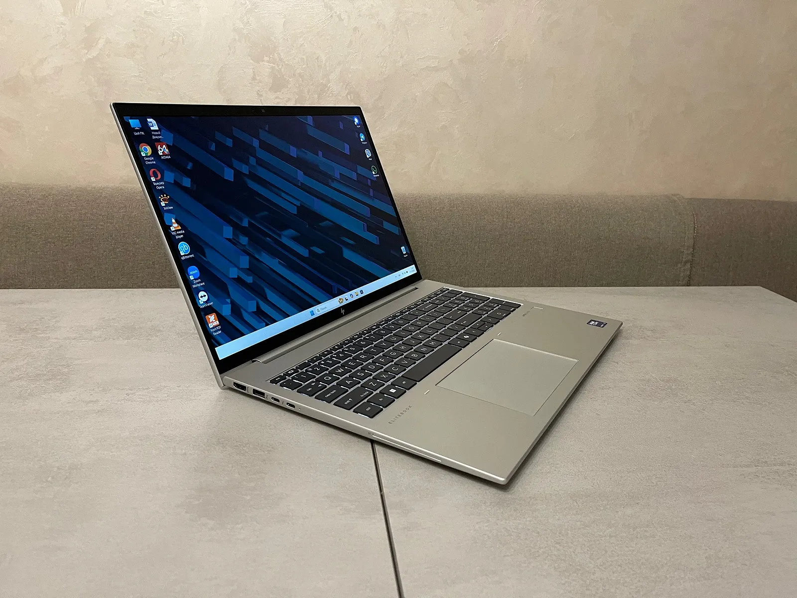 Ультрабук HP EliteBook 860 G11, 16" FHD IPS, Ultra 5 125U, 16GB, 512GB SSD, фото №2