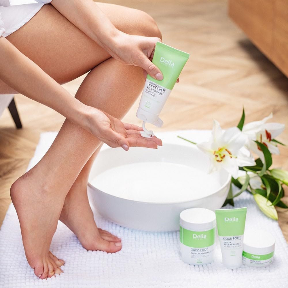 Маска для ніг Delia Cosmetics Good Foot пом'якшуюча 45% Urea 90 мл, фото №2 Маска для ніг Delia Cosmetics Good Foot пом'якшуюча 45% Urea 90 мл, фото №2