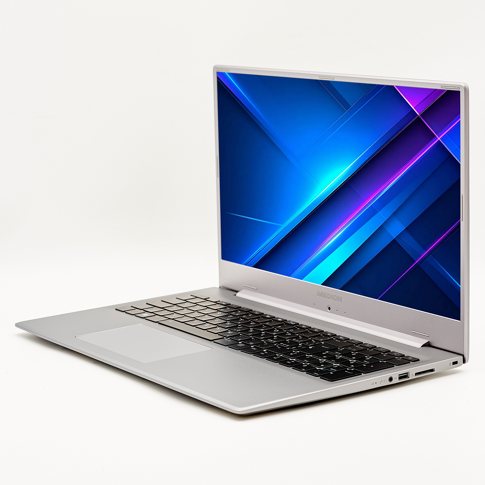 Игровой ноутбук Medion Akoya P17609 Intel Core i7-1165G7 ОЗУ 16 ГБ SSD 512 ГБ + HDD 1 ТБ Nvidia GeForce Win10, фото №4