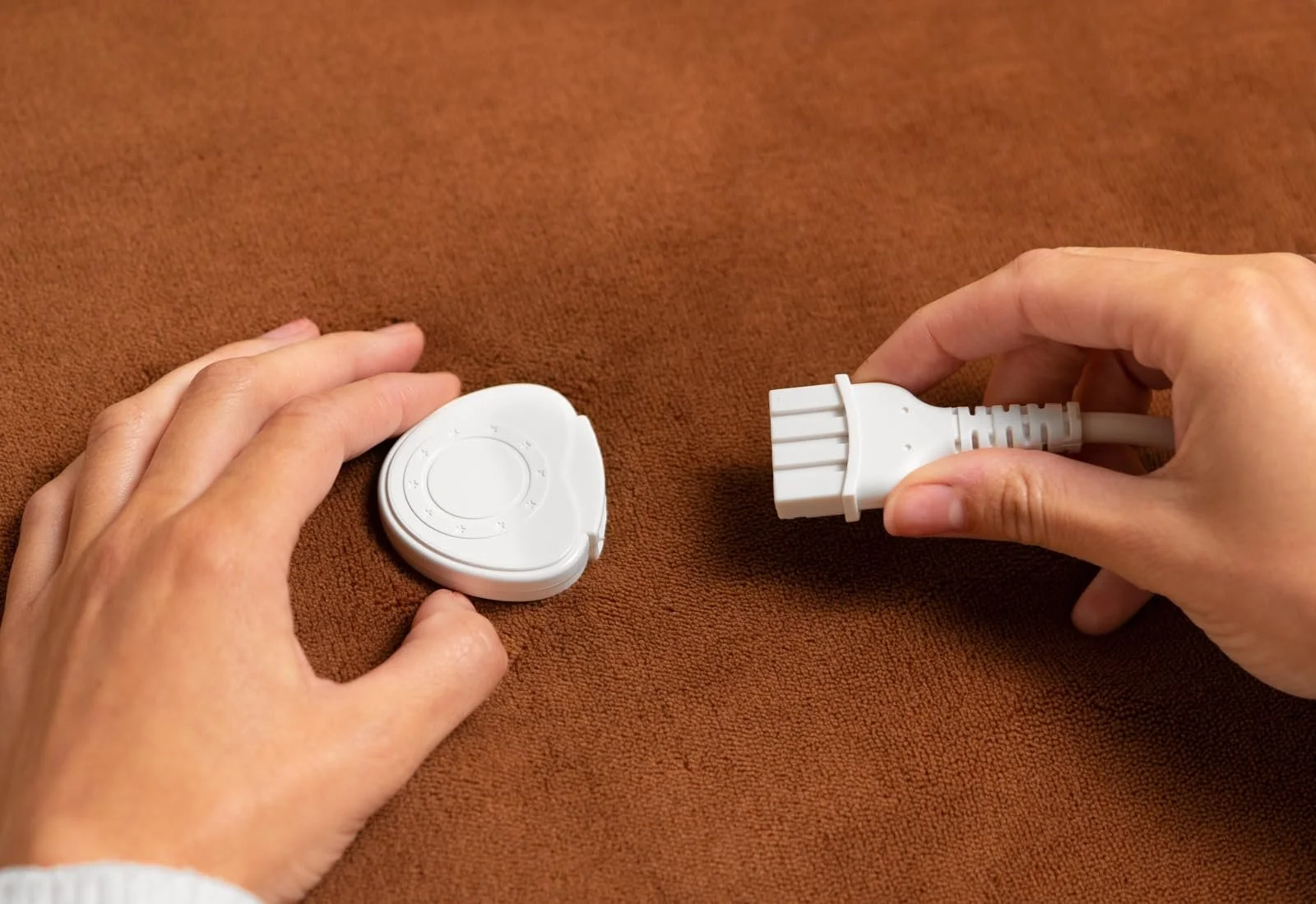 Электрическое одеяло ECODE 180 x 130 см, пульт дистанционного управления с 3 уровнями нагрева, автоматическое выключение через 180 минут (шоколадно-коричневый), фото №4