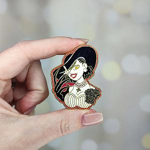 Металлический значок пин Леди Димитреску Resident Evil Village - Фото 1