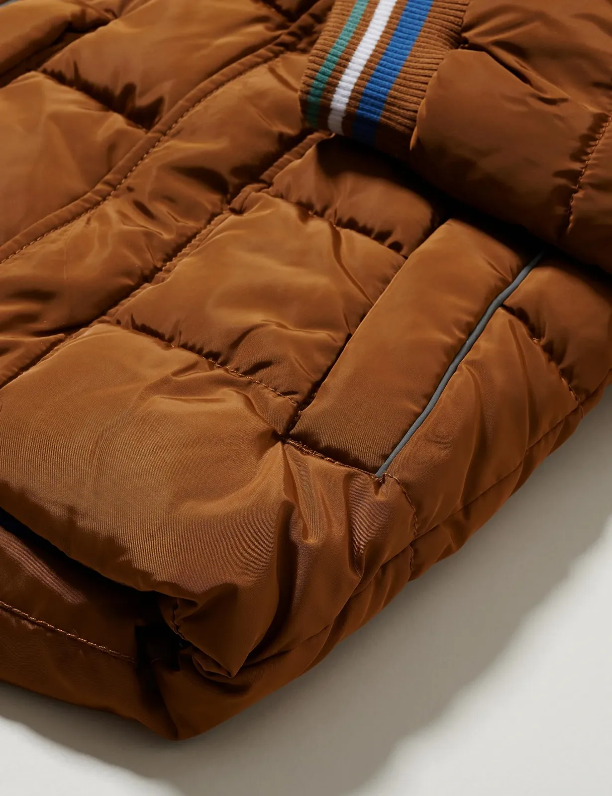 Куртка стеганая s.Oliver со съемным искусственным мехом, фото №5 Куртка стеганая s.Oliver со съемным искусственным мехом, фото №5