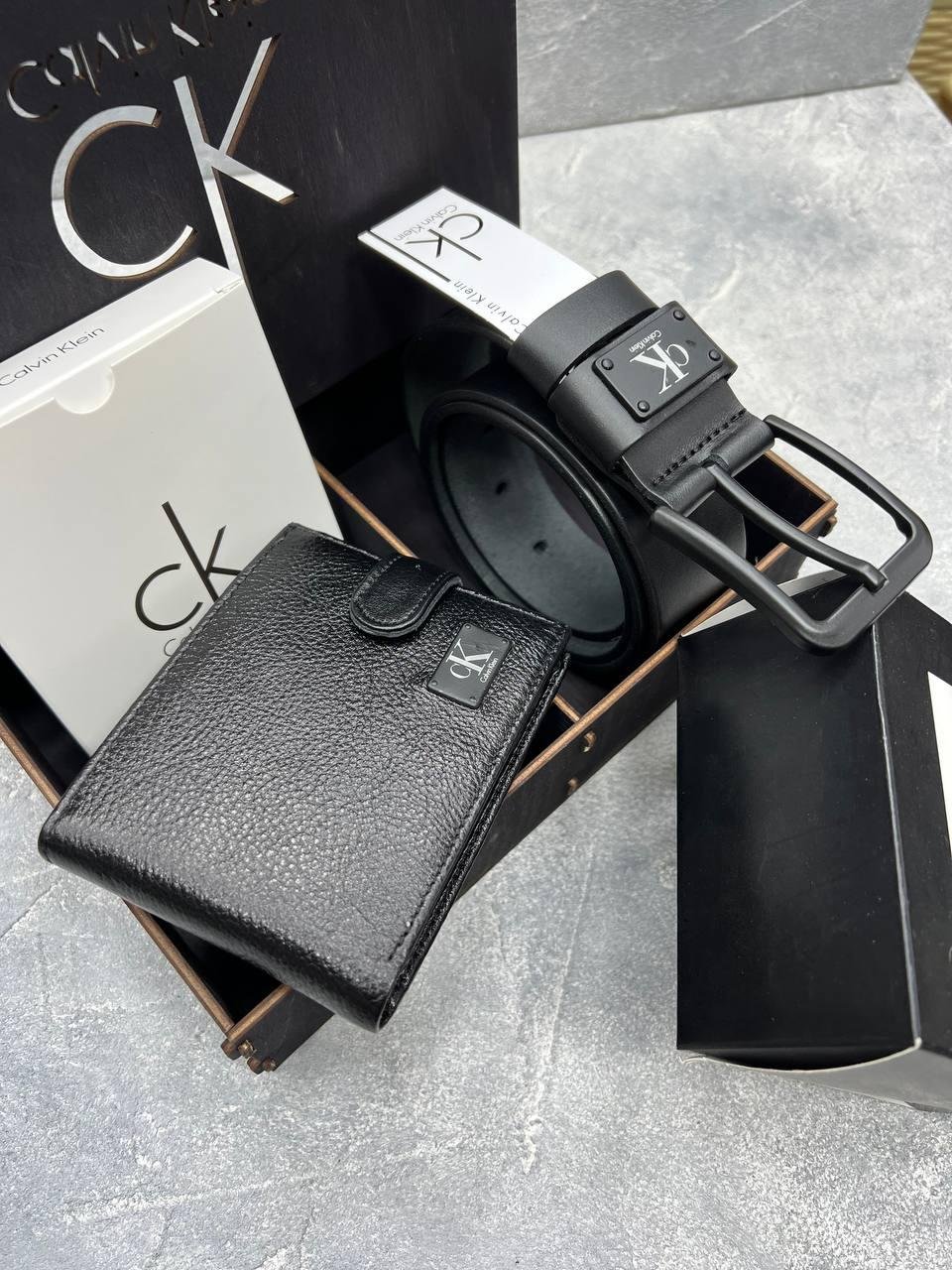 Подарочный набор Calvin Klein ремень и кошелек в деревянной коробочке, фото №2