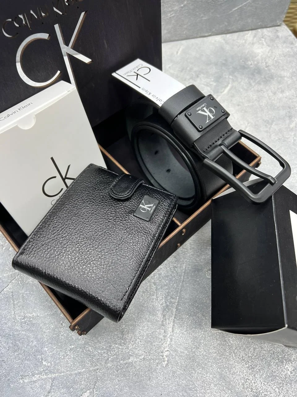 Подарунковий набір Calvin Klein ремінь і кошелек в деревʼяній коробочці, фото №2