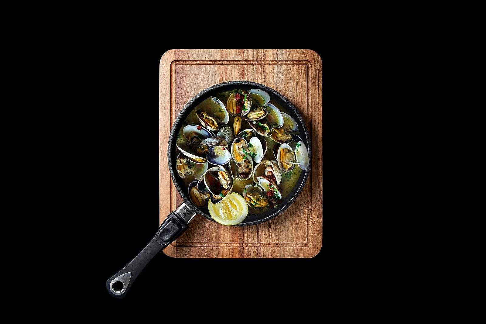 Сковорода-гриль AMT Gastroguss Special Edition Klaus Grillt High Design, діаметр 28 см, висота 7 см, знімна ручка, індукційна, AMZN-KG-I-7L28-Z20B, фото №5