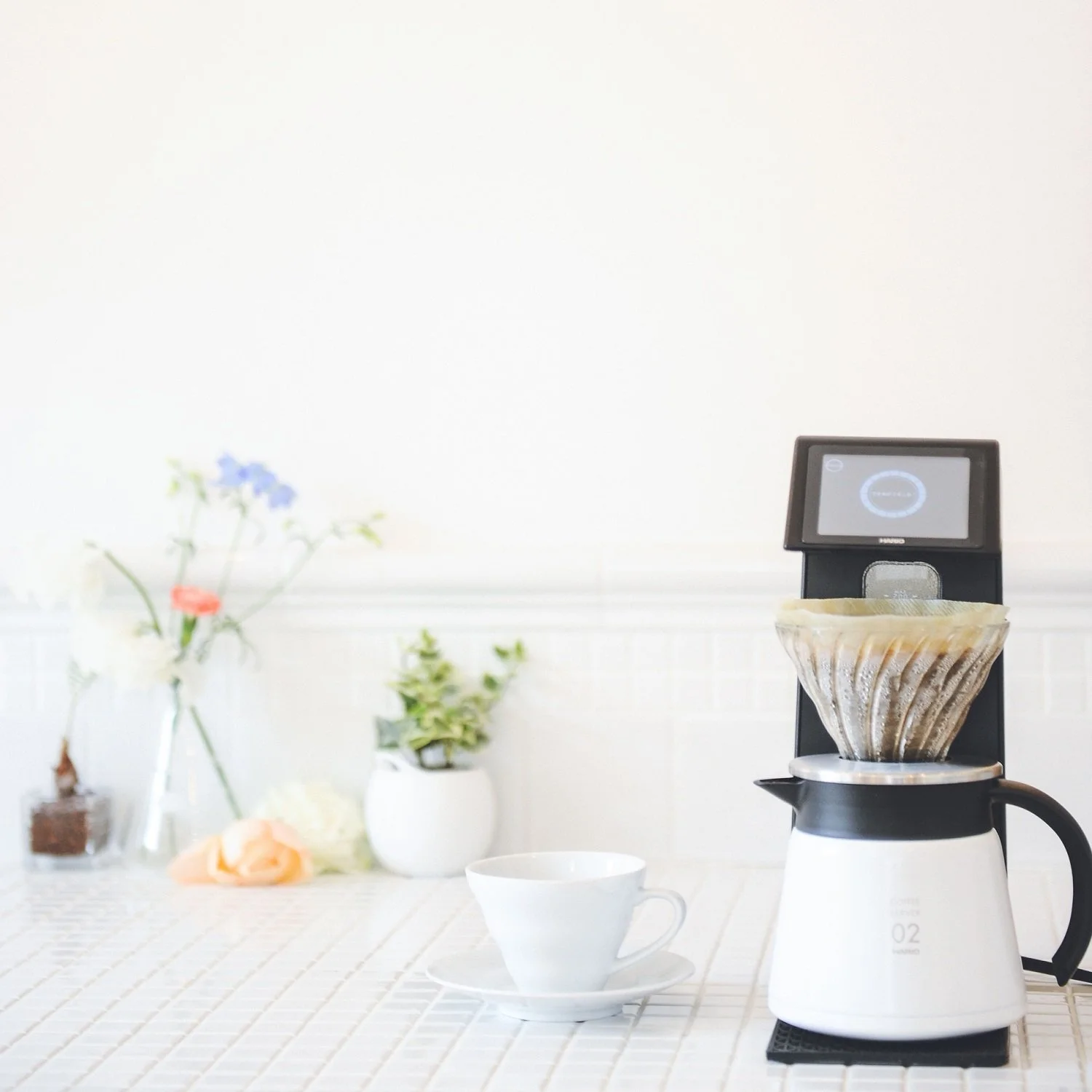 Чайник Hario VHS-60W CD-V60-02-white-550 мл, нержавеющая сталь/пластик, белый, фото №5 Чайник Hario VHS-60W CD-V60-02-white-550 мл, нержавеющая сталь/пластик, белый, фото №5