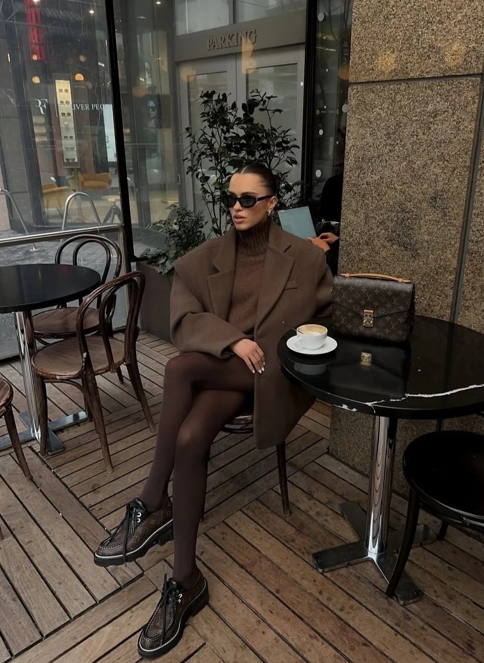 Шоколадні однотонні щільні бавовняні колготки для дівчини класичні без малюнка, фото №1