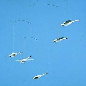 Мобіль Flensted Mobiles Die Schwäne des Nordens 55 x 45 см - Фото 1