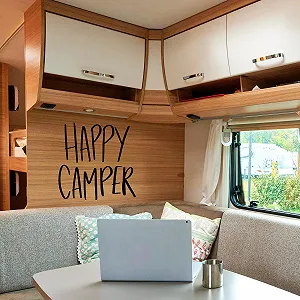 Наклейка на стіну GRAZDesign Sayings Happy Camper 31x30 см Білий - Фото 1