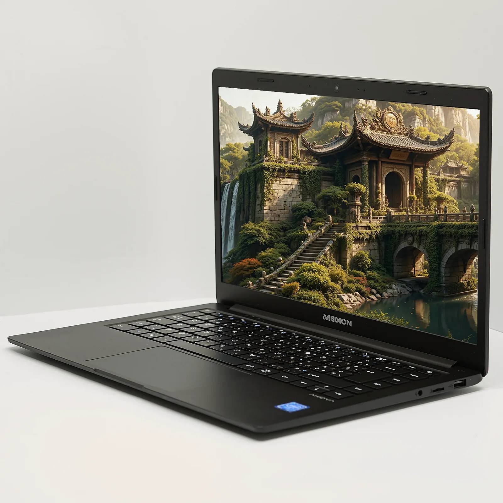 Ноутбук 14" Medion (Lenovo Group) Akoya E4251 | Чотириядерний Intel | RAM DDR4 4 ГБ | SSD 128 ГБ + eMMC 64 ГБ | Intel Graphics | Металевий корпус | Ультрабук | AKБ до 8 годин | Win10 б/в (5110), фото №2