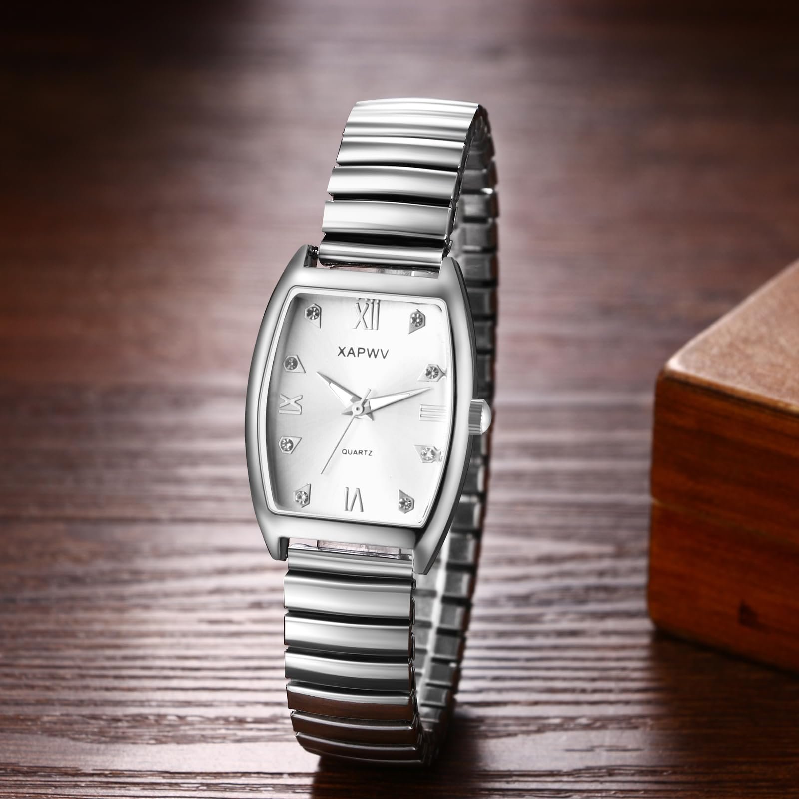 Женские часы Tonneau JewelryWe Аналоговые кварцевые Серебристые с эластичным браслетом из нержавеющей стали, прямоугольным циферблатом, римскими цифрами и бриллиантовой шкалой, фото №5
