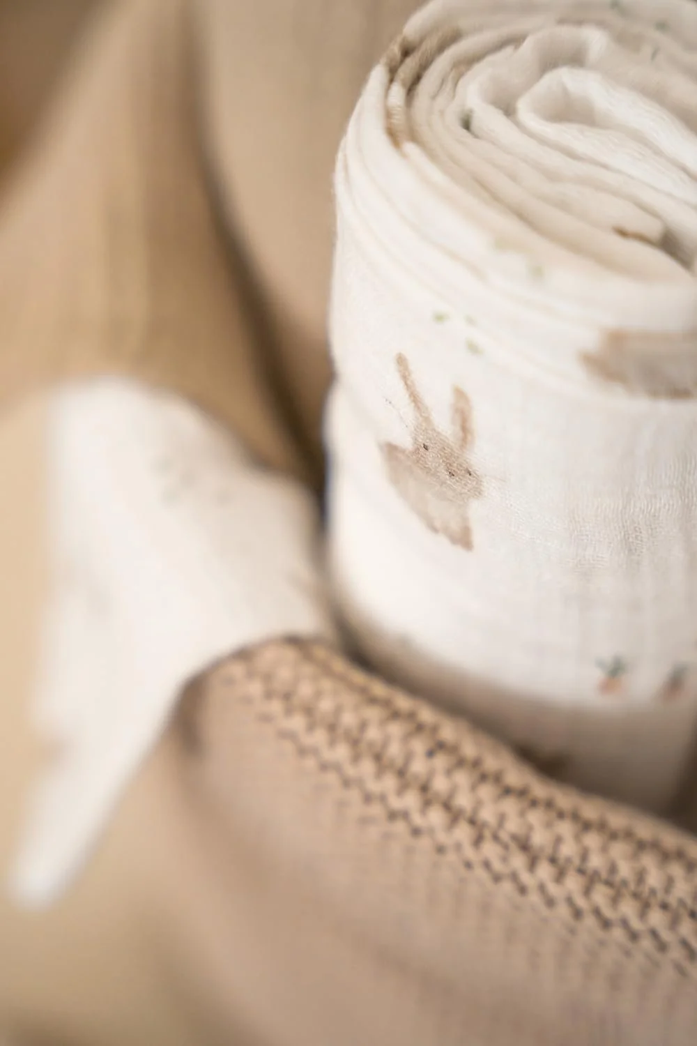 Органайзер для пеленального столика Little Dutch Вязаная Круглая Newborn Naturals Pure Бежевый, фото №5