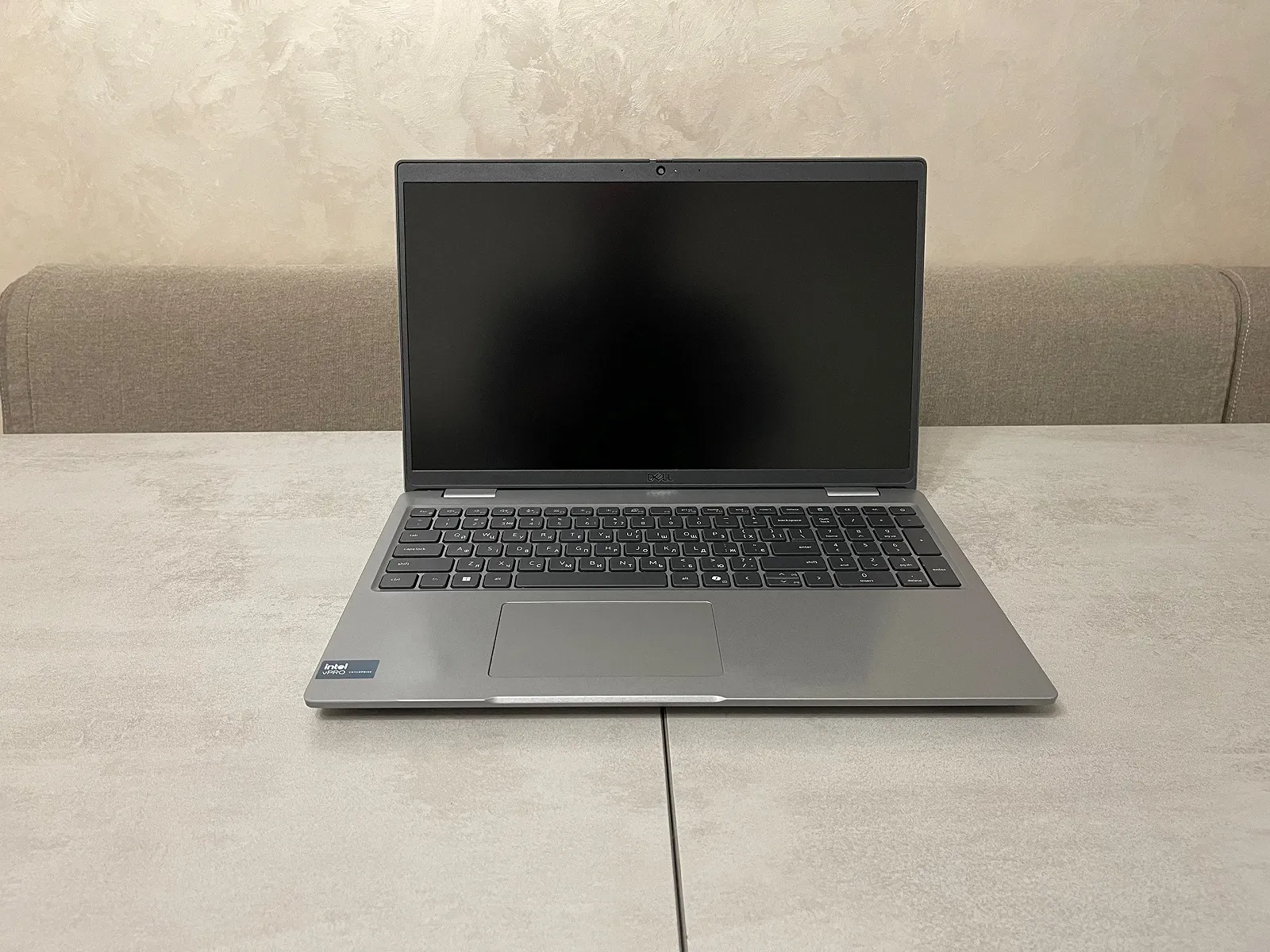 Ноутбук Dell Latitude 5550, 15,6" FHD IPS, i5-135H 14 ядер, 16GB DDR5, 256GB SSD, фото №4 Ноутбук Dell Latitude 5550, 15,6" FHD IPS, i5-135H 14 ядер, 16GB DDR5, 256GB SSD, фото №4