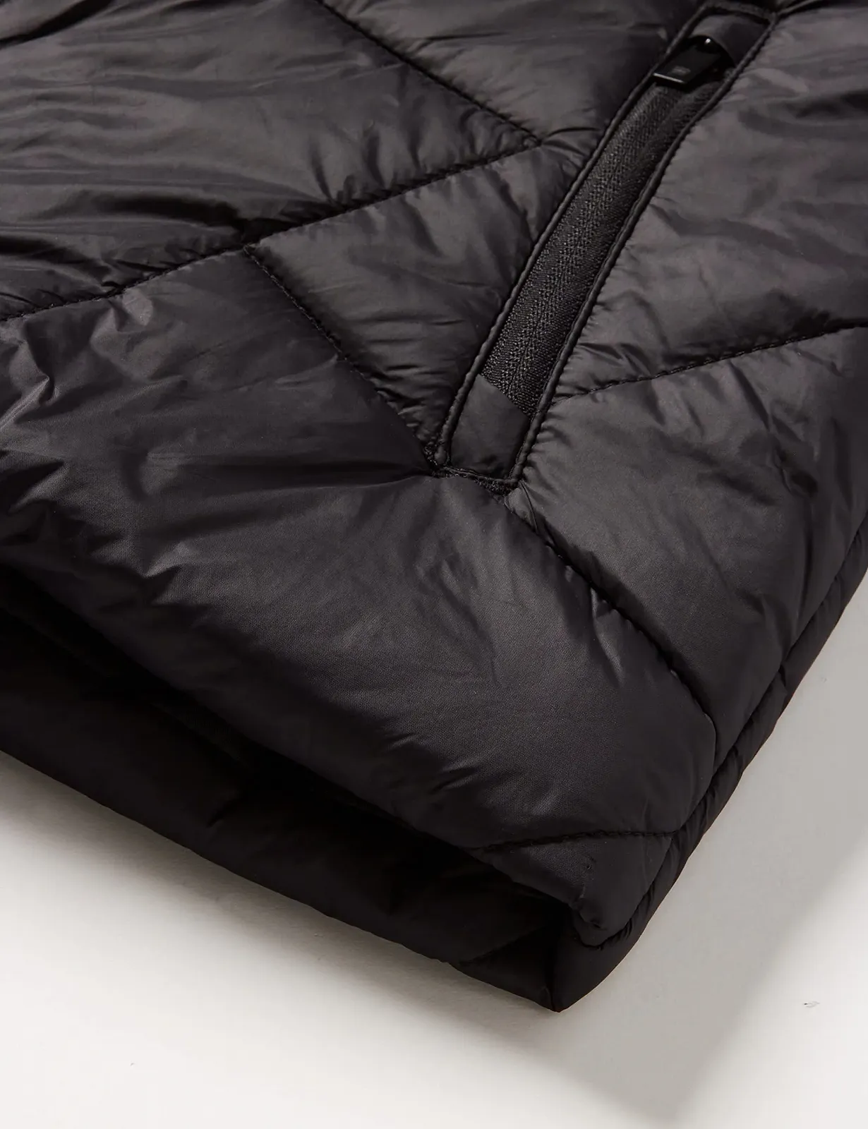 Куртка з наповнювачем FILA Tullnerfeld для хлопчиків, фото №4 Куртка з наповнювачем FILA Tullnerfeld для хлопчиків, фото №4