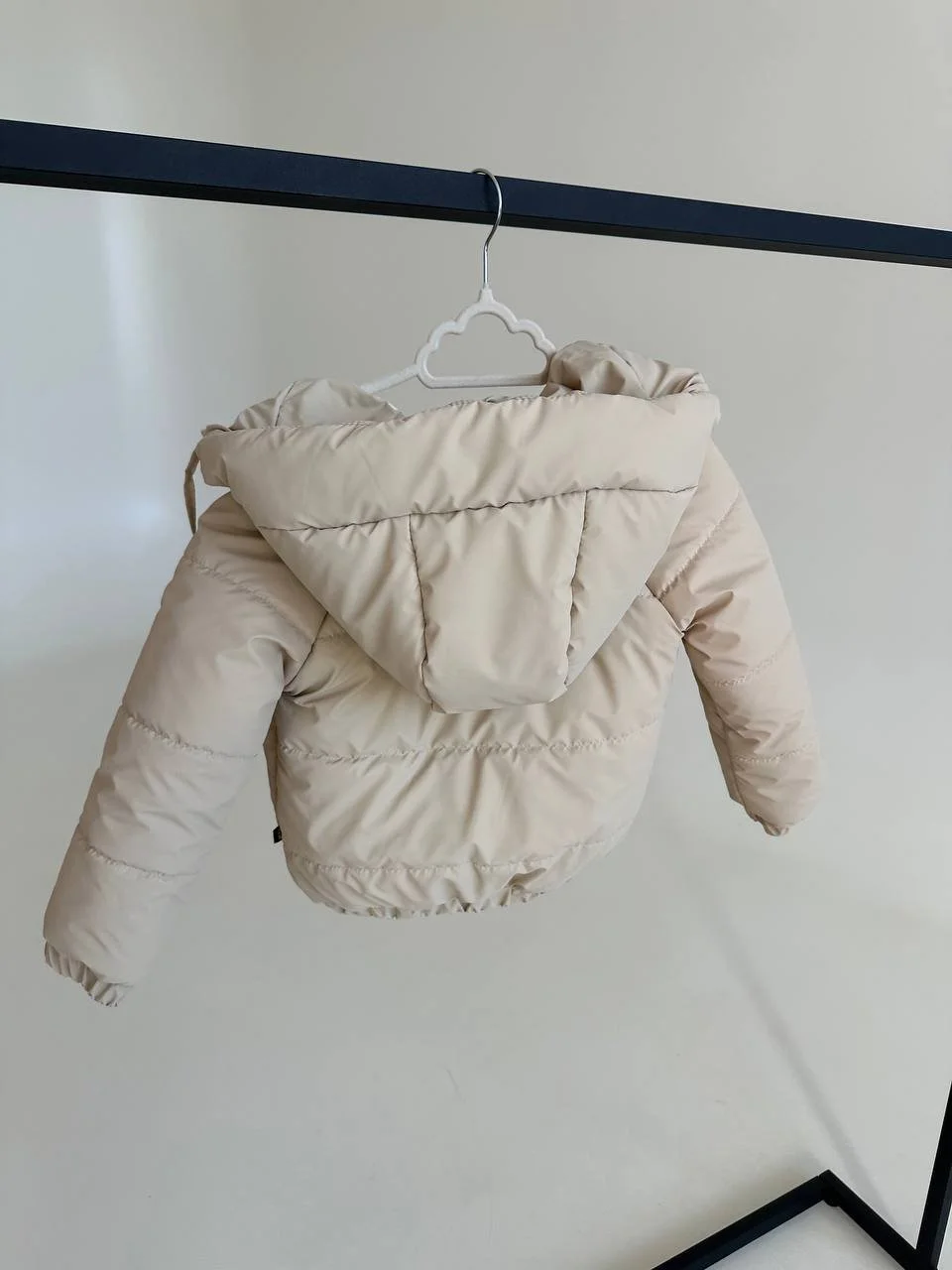 Дитяча демісезонна курточка з капюшоном від 74 до 158 розмір, весна/осінь матова бежева, фото №5