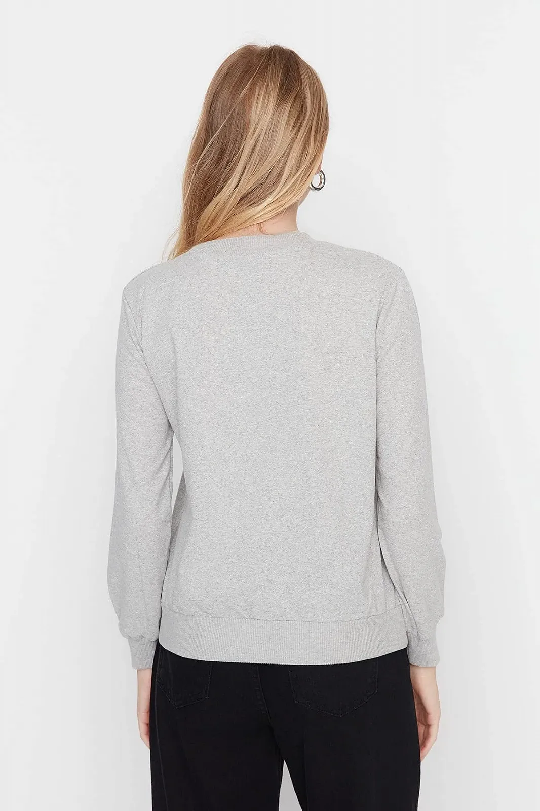 Женский свитшот TRENDYOL с круглым вырезом и слоганом, стандартная посадка, фото №5 Женский свитшот TRENDYOL с круглым вырезом и слоганом, стандартная посадка, фото №5