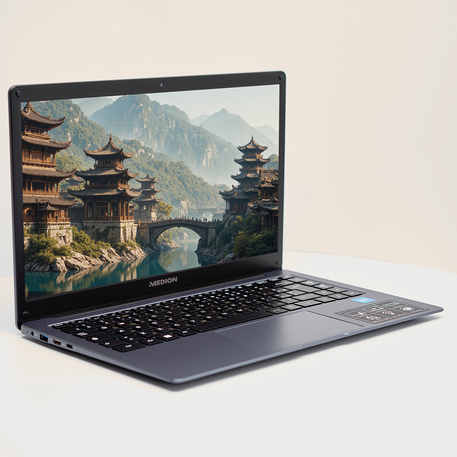 Ноутбук 14" Medion (Lenovo Group) Akoya E14223 | 4-ядерний Intel | RAM DDR4 4 ГБ | eMMC 128 ГБ | Intel UHD Graphics 600 | АКБ до 9 годин | Wi-Fi 5.0 | Bluetooth 5.1 | Win11 (5104), фото №3