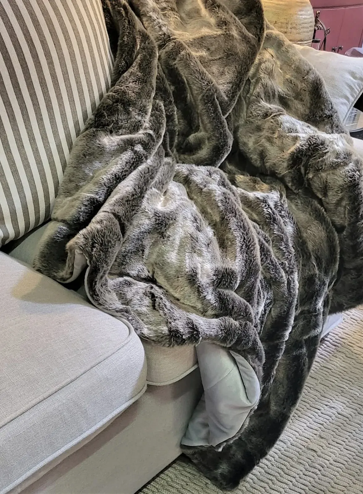 Покривало Штучне хутро AMBIENTE-LEBENSART Коротке волосся Срібна лисиця, 150 x 200 см, фото №1